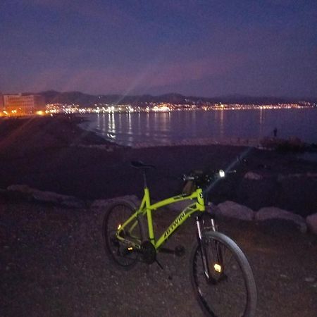 Apto A 5 Min A Pie De La Playa Малага Екстер'єр фото